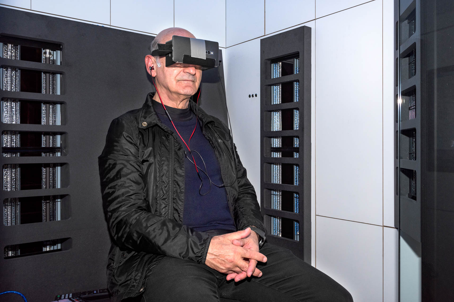 Face Reality - Sensiks Sensory Reality Pod Hackaton bij Baltan Laboratories Eindhoven 2017 | Sas Schilten Fotografie