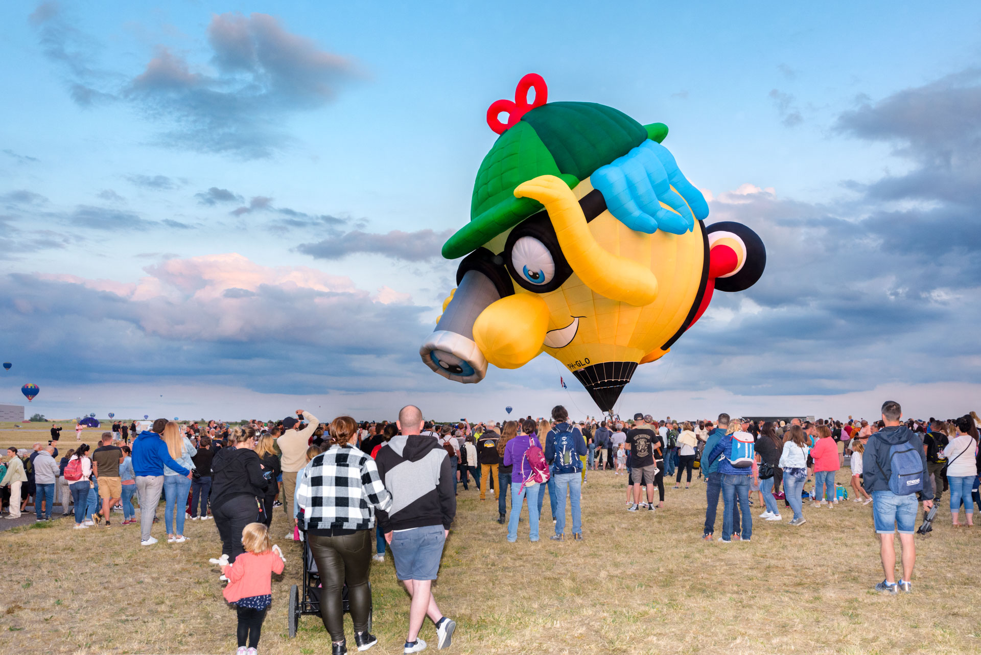 Mr Globie op Luchtballonfestival GEMAB 2023 Chambley Frankrijk | Sas Schilten